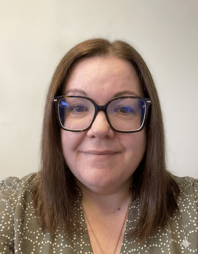 headshot of Tracey Anderson